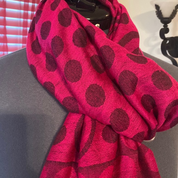 Scarf - Picture 2 of 4